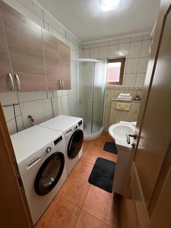Teal Apartments Bihać Esterno foto