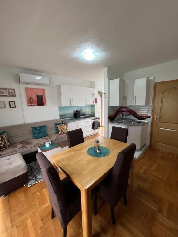 Teal Apartments Bihać Esterno foto